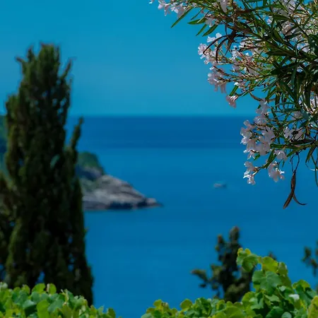 Niva 2- Stunning Sea View 2 Bedroom *