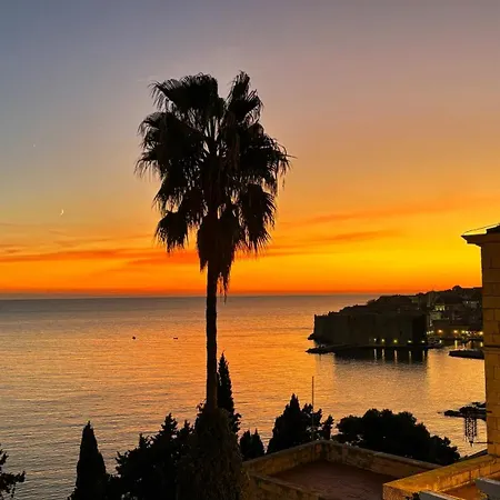 Niva 2- Stunning Sea View 2 Bedroom * Дубровник